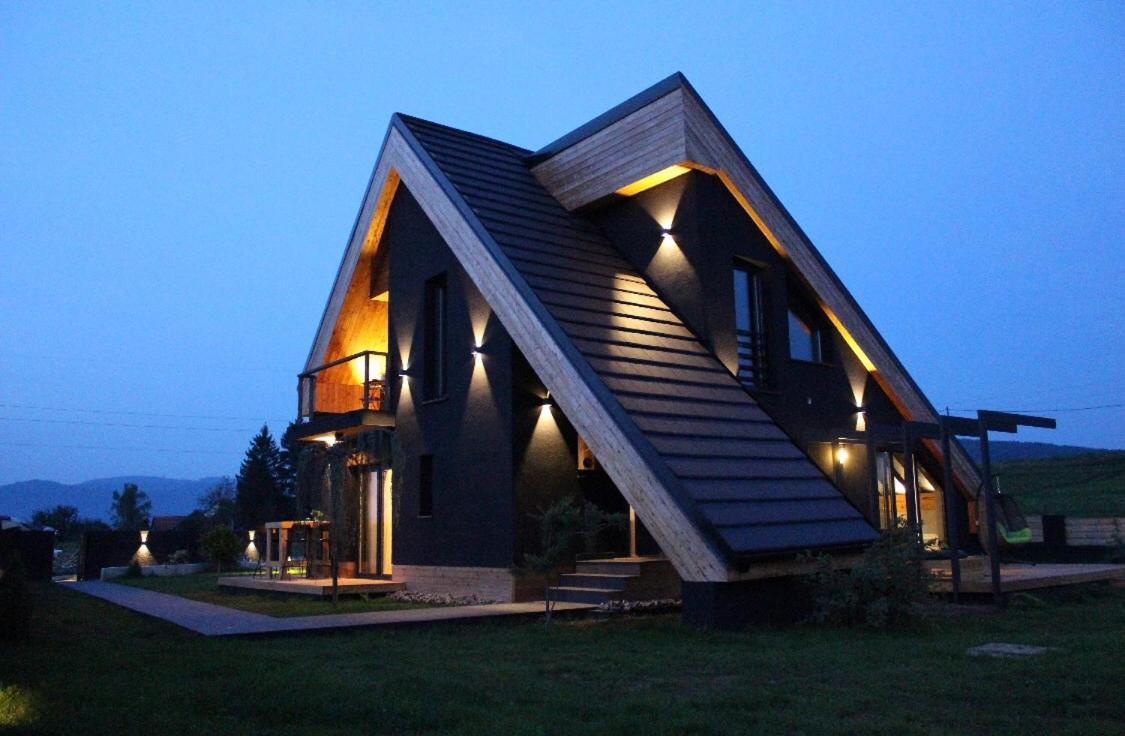 הוילה Gomirje Zoe Luxury House מראה חיצוני תמונה