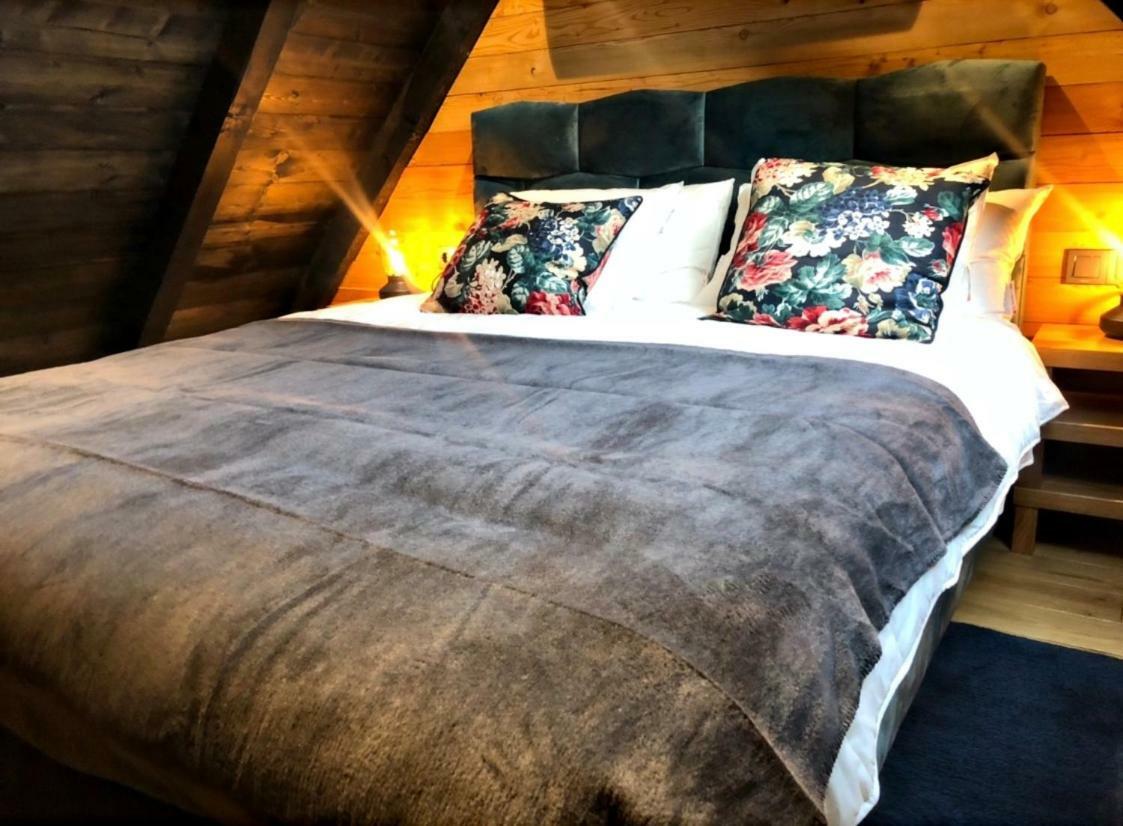 הוילה Gomirje Zoe Luxury House מראה חיצוני תמונה